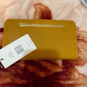 steve madden wristlet